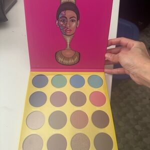 Juvia's Place Nubian Eyeshadow Palette
